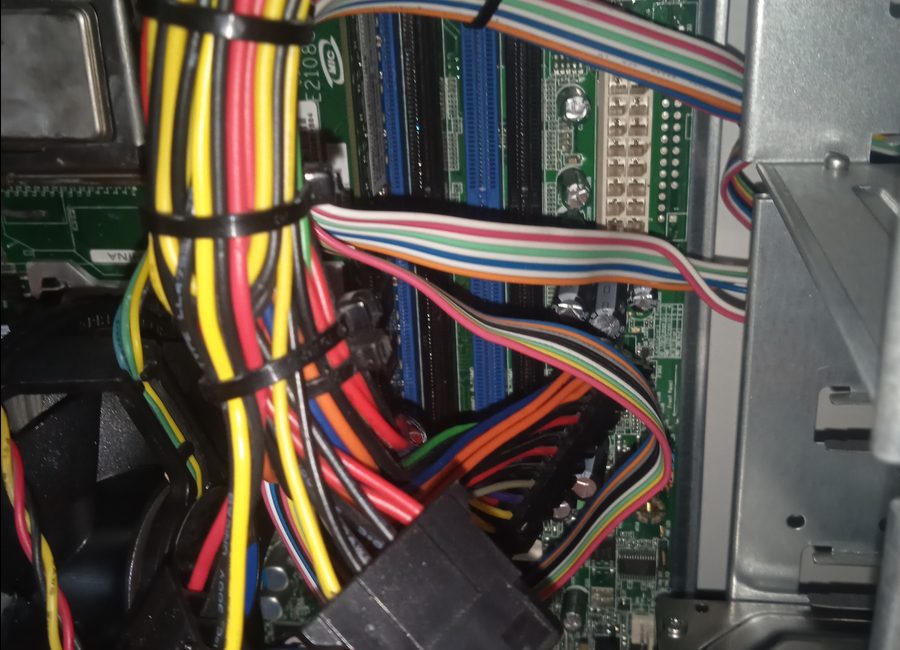 Desktop computer wiring